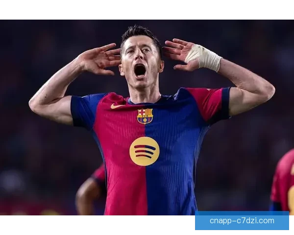 巴萨不强送莱万离队 需接受新角色与降薪 巴萨不强送莱万离队 需接受新角色与降薪